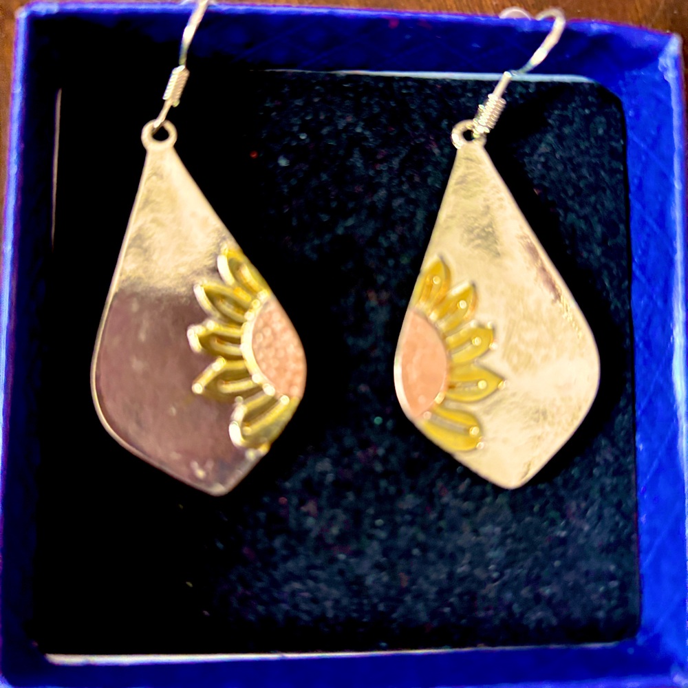 Elegant Gold and Pink Sunflower Earrings
